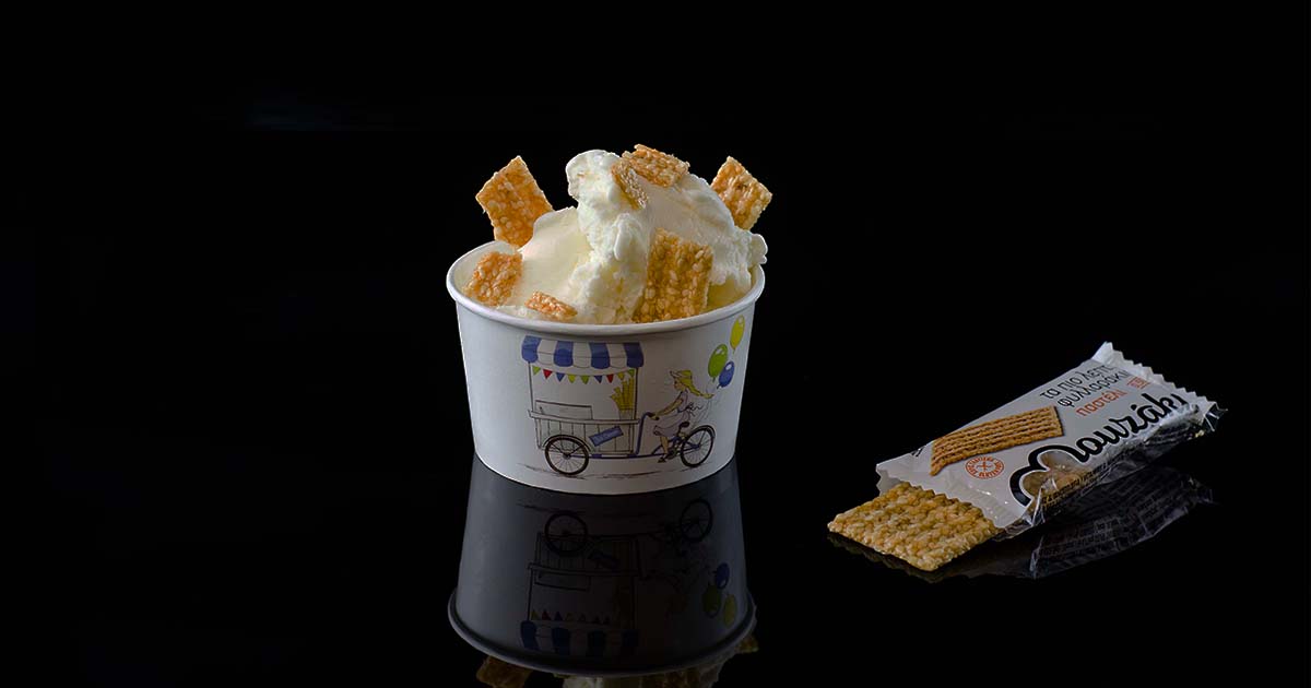 Σπιτικό παγωτό καϊμάκι με φυλλαράκια παστέλι Μουζάκη